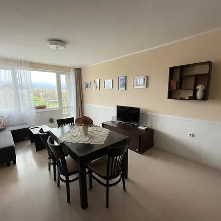Riverside 1 With Free Parking Apartment